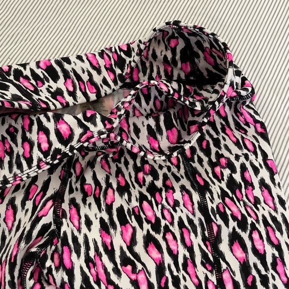 Betsey Johnson Cropped Hot Pink Leopard‎ Leggings, size XS - Picture 4 of 5